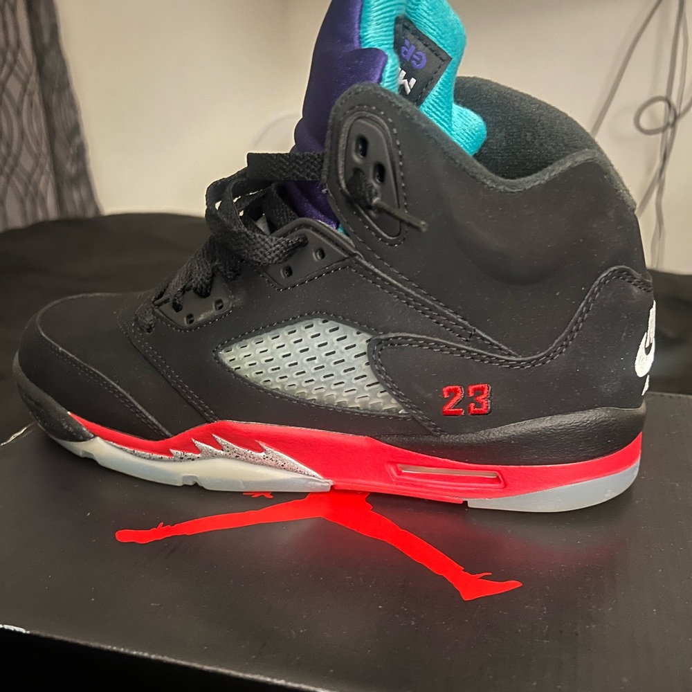 Jordon Retro 5 grade school size 7